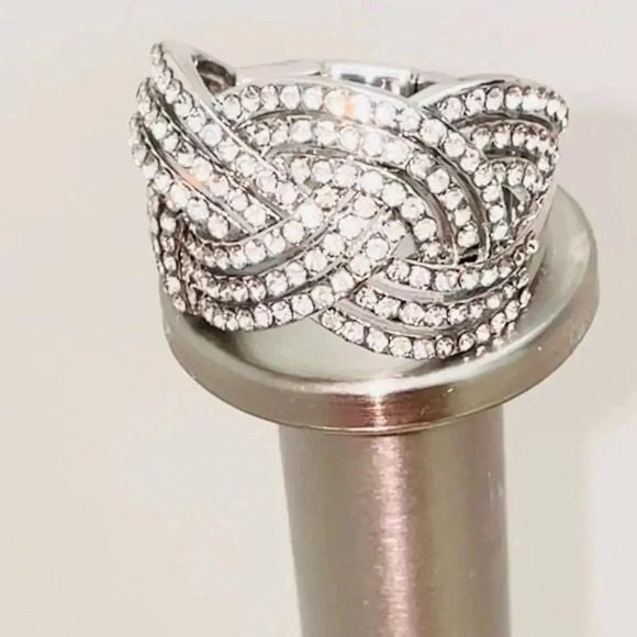 WOVEN KNOT SILVERPLATED RHINESTONE STRETCH RING SIZE 8 - Picture 4 of 7